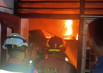 Api Muncul dari Gudang Diduga Korsleting Listrik, Rumah Warga Penurunan Bengkulu Ludes Terbakar