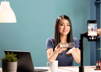 Trik Cerdas Menggabungkan Website dan Marketplace untuk Maksimalkan Penjualan Online