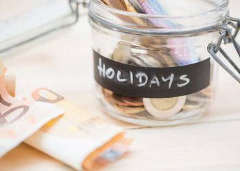 Rahasia Atur Gaji agar Tetap Bisa Traveling Setiap Bulan