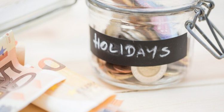 Rahasia Atur Gaji agar Tetap Bisa Traveling Setiap Bulan