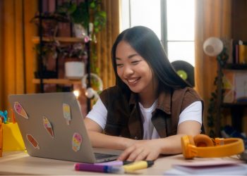 Kenapa Gen Z Lebih Suka Kerja Remote daripada Kantor?