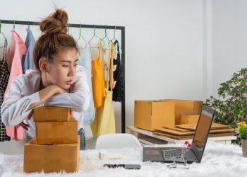 Gaya Baru Cari Uang, Gen Z Pilih E-Commerce dan Side Hustle