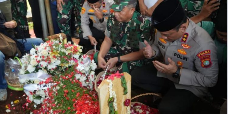 Duka Affan Kurniawan Korban Rantis Brimob, Ribuan Ojol Iringi Pemakaman