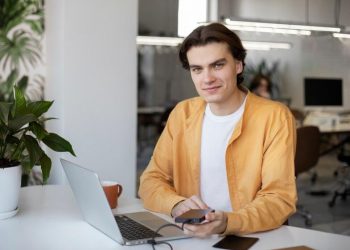 Mendukung Perkuliahan: Cara Memilih Laptop yang Cocok untuk Mahasiswa Baru