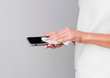 Tidak Sulit! 6 Tips Merawat HP Agar Awet dan Tidak Cepat Rusak