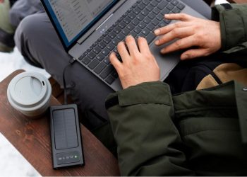 Cara Mengatasi Laptop Cepat Panas Saat Digunakan Berjam-jam