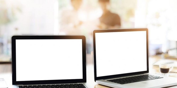 Perbandingan Laptop Windows vs MacBook: Mana yang Lebih Cocok untuk Anda??