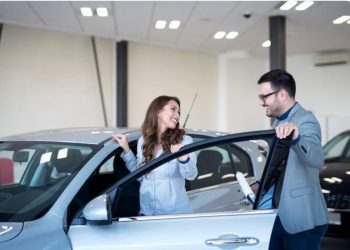 Tips Membeli Mobil Hatchback Pertama untuk Pemula Agar Tidak Salah Pilih