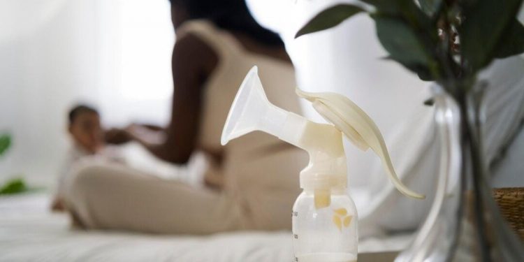 ASI atau Susu Formula? Ini Alasan Mengapa ASI Tetap Nomor Satu