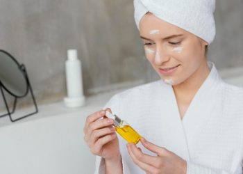 Rahasia Cantik Alami: Manfaat Minyak Kemiri untuk Kulit Wajah Sehat