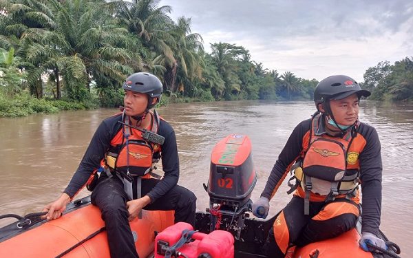 Basarnas Kerahkan Drone hingga Penyelam Cari Korban Tenggelam di Sungai Pasar Bengkulu