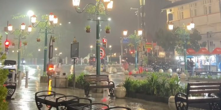 Hujan Lebat hingga Gelombang 4 Meter, Bengkulu Masuk Daftar Siaga BMKG