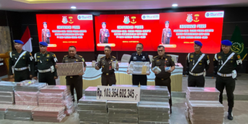 Menggunung! Ini Penampakan Uang Rp103 Miliar di Aula Kejati Bengkulu, Bukti Sitaan Korupsi Pertambangan Batu Bara