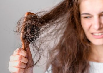 Rambut Rontok Terus? Ini Sebab yang Sering Tidak Disadari