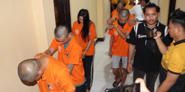 Residivis Mantan Pramugari Kembali Terjerat Narkoba, Suami Jadi Buronan Polisi