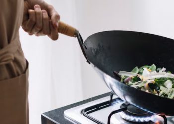 7 Tips Masak Hemat Gas yang Jarang Diketahui