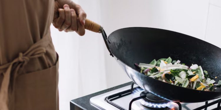 7 Tips Masak Hemat Gas yang Jarang Diketahui