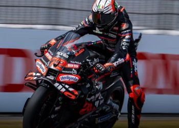 Bezzecchi Cetak Rekor Waktu Tercepat di Mandalika, Start Terdepan MotoGP Indonesia 2025