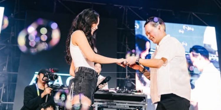 Bikin Baper! DJ Bravy Lamar Erica Carlina di Tengah Ribuan Penonton Synchronize Fest 2025