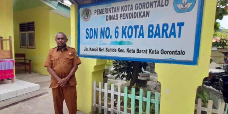 20 Tahun Mengabdi, Penjaga Sekolah Tunarungu Ini Akhirnya Lulus PPPK