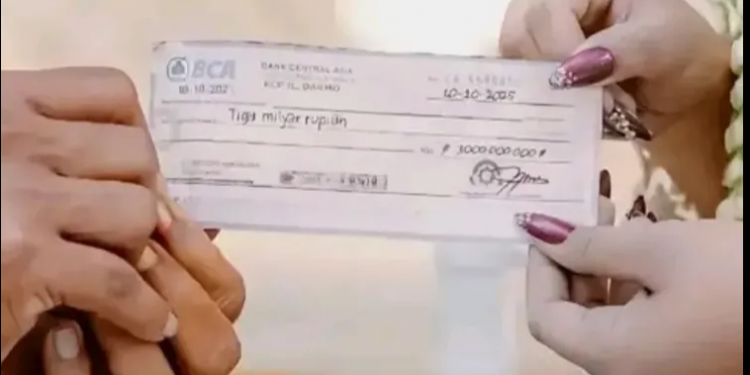 Kasus Pernikahan Viral di Pacitan: Kakek Tarman Diduga Tipu Sheila dengan Cek Rp3 Miliar Palsu