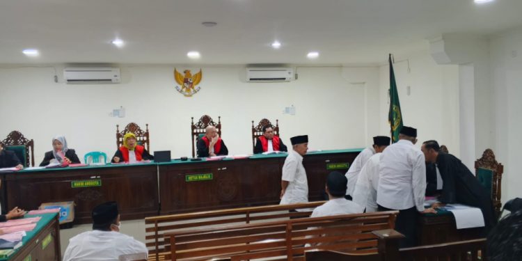 Sidang Perdana Kasus Tukar Guling Lahan Rp10 Miliar, Tujuh Pejabat Seluma Jalani Persidangan