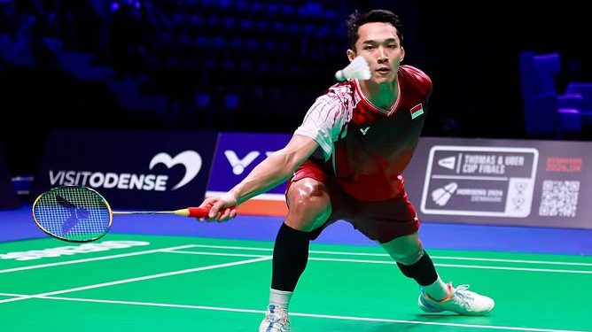 Tampil Gemilang! Jonatan Christie Tembus Semifinal Denmark Open 2025 Setelah Kalahkan Li Shi Feng