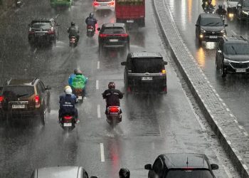 Cuaca Hari Ini: BMKG Prediksi Hujan dan Petir Guyur Sebagian Besar Wilayah Tanah Air