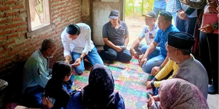 Bupati Kaur Turun Tangan! Rika, Bocah Desa yang Rawat Ayah Stroke dan Putus Sekolah