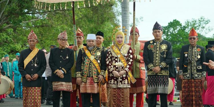 Wow, Helmi Hasan Sandang Gelar Adat Sutan Inayat Syah, Ini Dasarnya