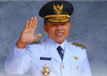 KPK Tangkap Gubernur Riau dalam OTT Diamankan Bersama 10 Orang