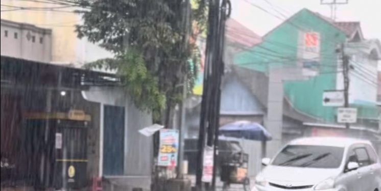 Prakiraan Cuaca Rabu 5 November 2025: BMKG Sebut Puluhan Kota Berpotensi Diguyur Hujan Lebat