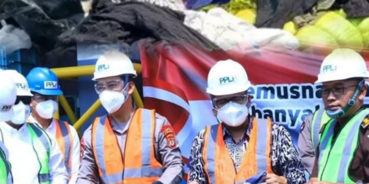 Operasi Besar! 500 Balpres Thrifting Ilegal Dimusnahkan Kemendag