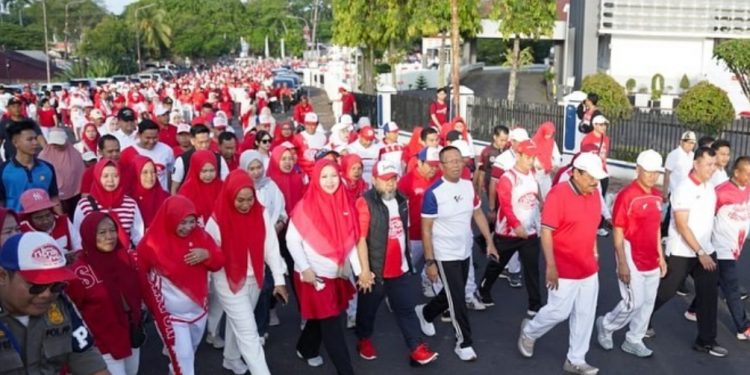 Meriah! HUT Bengkulu ke-57 Dipadati Warga dengan Semangat Merah Putih