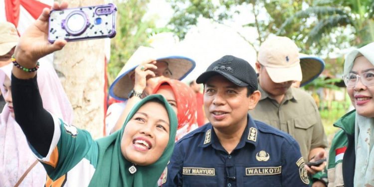 Nomor Pribadi Dibuka untuk Umum, Walikota Bengkulu Jawab Keluhan Warga via WhatsApp