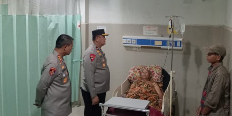 Wakapolda Bengkulu Jenguk Korban Penembakan PT ABS, Keluarga Desak Pelaku Segera Ditangkap