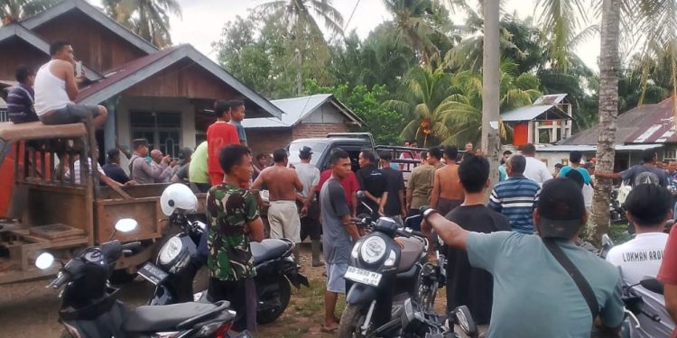 Mobil Diduga Milik Pelaku Curanak Ditemukan di Pino Raya, Warga Gempar