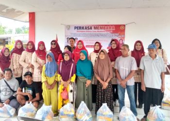 DP3AP2KB Bantu Nelayan yang Sulit Melaut, 85 Paket Sembako Disalurkan untuk Warga Kampung Melayu