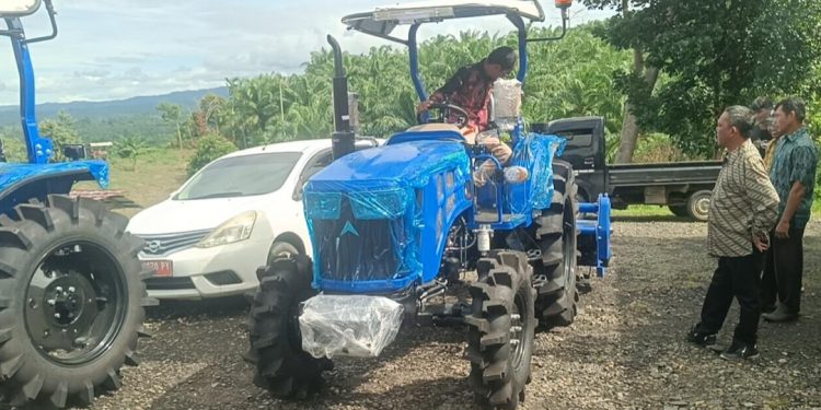 Kementan Gelontorkan Alsintan Rp5 Miliar ke Seluma, Dorong Modernisasi Pertanian