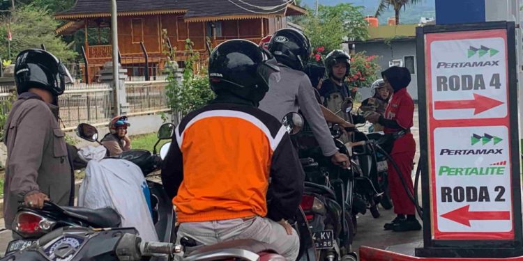 Ancaman Kelangkaan BBM di Bengkulu Jelang Nataru: Pakar Desak Antisipasi, Pertamina Pastikan Pasokan Stabil