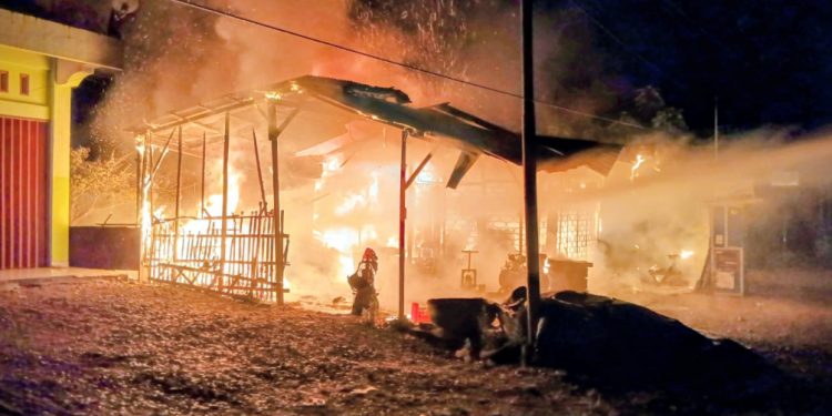 Toko Manisan dan Bengkel di Pagar Dewa Hancur Terbakar, Ini Dugaan Penyebabnya