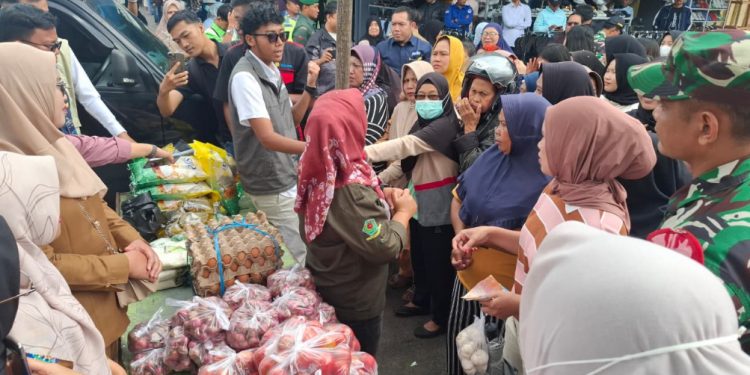 Antusiasme Warga Membludak, Pemkab Rejang Lebong Gelar Pasar Murah Tekan Inflasi