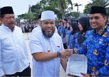 Terima SK PPPK Paruh Waktu, Gubernur Bengkulu Tekankan ASN Harus Peka dan Hadir untuk Rakyat