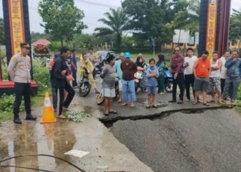 Pemkab Mukomuko Tetapkan Tanggap Darurat 14 Hari, Jembatan Darurat Mulai Dibangun