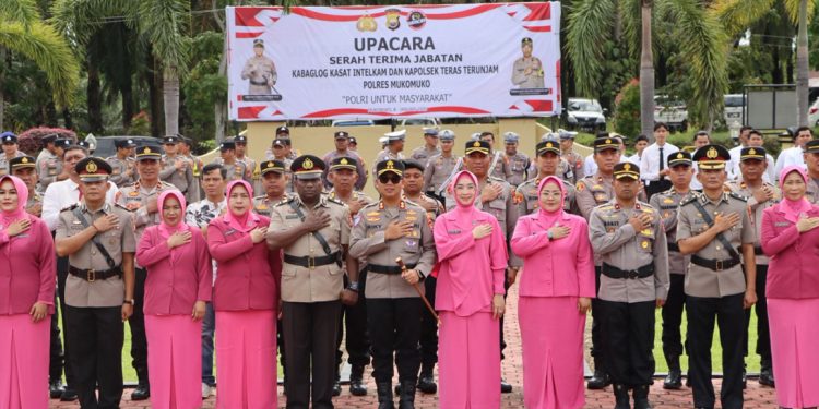 Pimpin Sertijab Pejabat Utama, Kapolres Mukomuko Dorong Kinerja Profesional dan Humanis