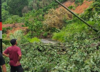 Hujan Deras Picu Longsor, Jalan Provinsi Bermani Ilir–Seberang Musi Lumpuh Total