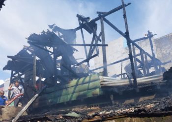 Warung Kelontong di Pasar Purwodadi Arga Makmur Ludes Terbakar, Api Nyaris Merembet ke Permukiman Padat