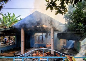 Kebakaran Rumah di Bengkulu Utara: Anak Lompat Selamatkan Diri, Kerugian Capai Ratusan Juta
