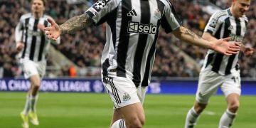 Saling Balas Gol di St James’ Park, Newcastle United Tekuk Qarabag 3-2, Lolos 16 Besar