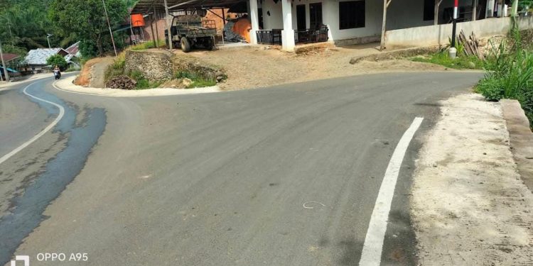 Puluhan Tahun Rusak, Jalan Renajaya–Komering Bengkulu Tengah Kini Mulus! Warga Haru